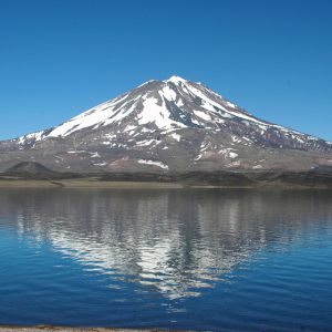 LAGUNA DIAMANTE & MAIPO VOLCANO